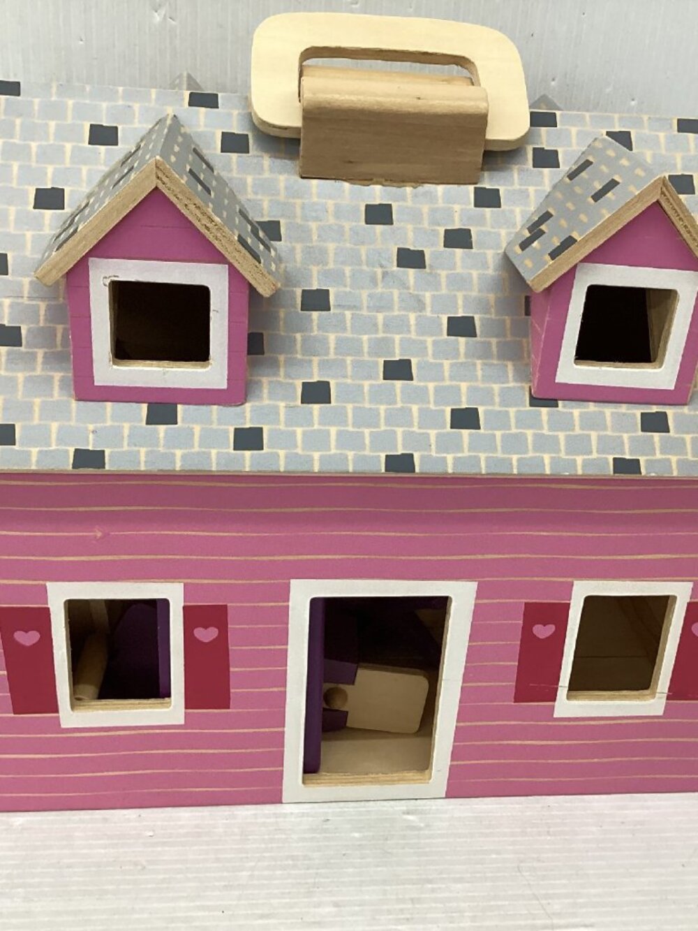 Melissa & Doug Wooden Dollhouse Portable Carry-Along Pink Purple Gray Roof
